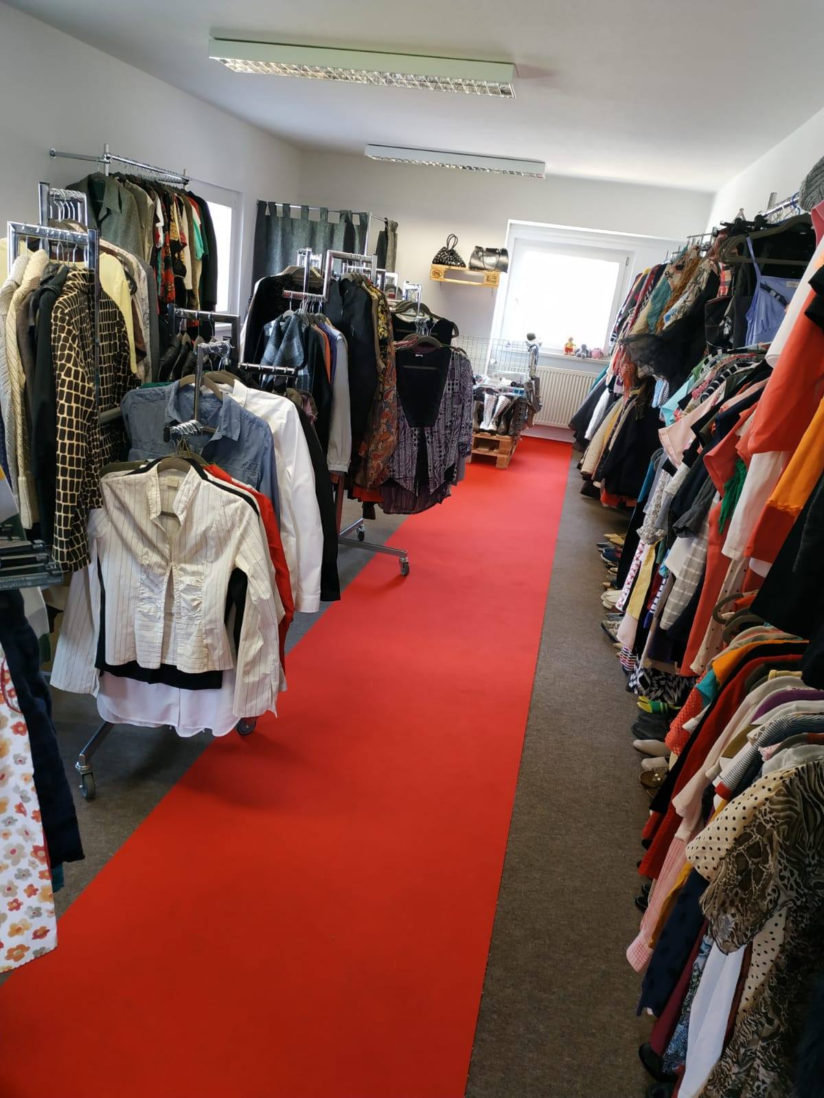 Rowi Metallhandel Second  Hand  Shop 